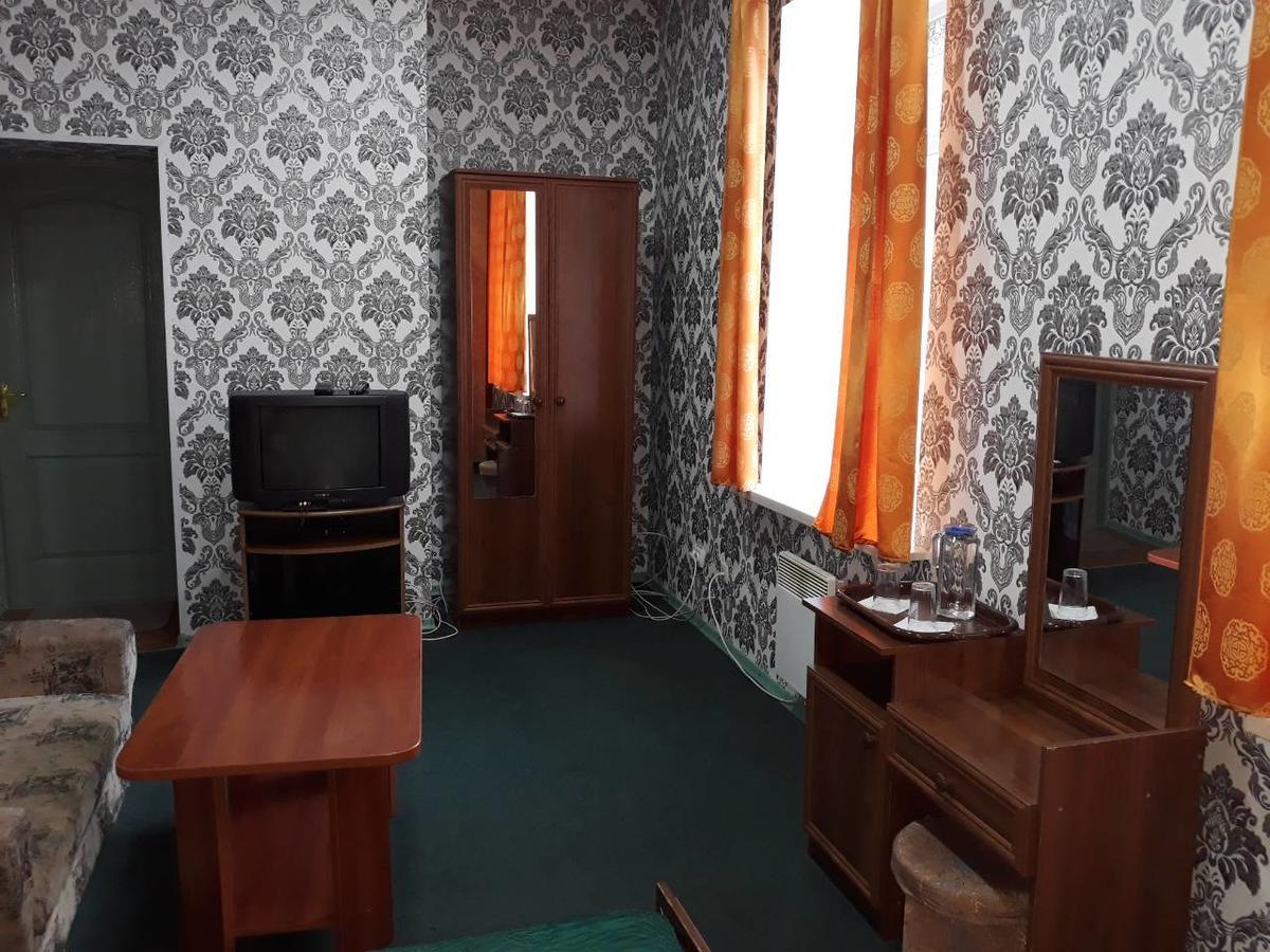 Eurolux Hotel Poltava Esterno foto